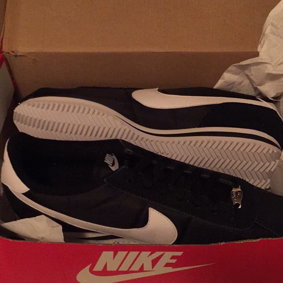 nylon black nike cortez